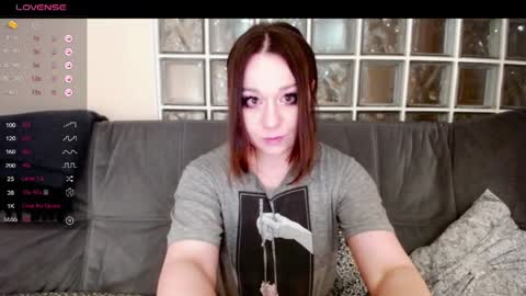 Snapshot of eviecuster chatting on March 2026 10:09:01 PM Im gonna be on in 2 hours online show from March 2026 10:09:01 PM