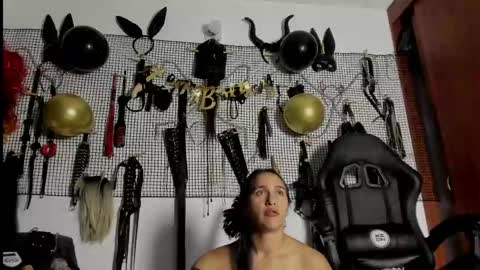 Snapshot of evil_sammy chatting on April 2026 01:12:02 AM Mistress Sammy online show from April 2026 01:12:02 AM