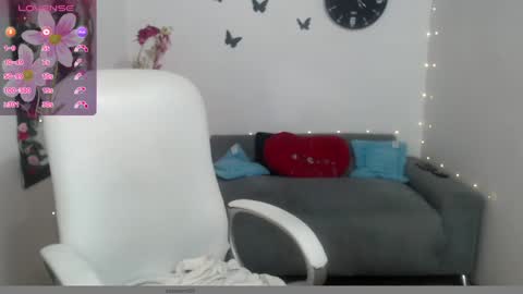 Snapshot of evil_stepmothers chatting on January 2025 11:08:01 PM Pamela online show from January 2025 11:08:01 PM