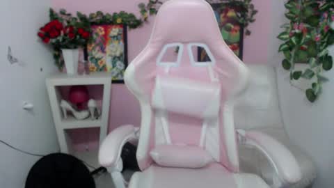 Snapshot of evil_stepmothers chatting on September 2025 03:36:01 PM Pamela online show from September 2025 03:36:01 PM