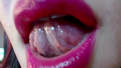 Snapshot of evolethmontenegros chatting on December 2024 06:57:02 AM Evoleth online show from December 2024 06:57:02 AM