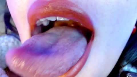 Snapshot of evolethmontenegros chatting on January 2025 09:17:02 AM Evoleth online show from January 2025 09:17:02 AM