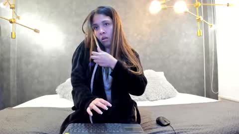 Snapshot of evolette_angels chatting on September 2025 09:41:02 PM EVOLETTE ANGELS online show from September 2025 09:41:02 PM