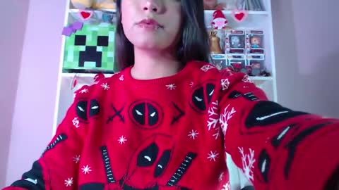 Im Evy online show from February 2025 12:52:02 AM