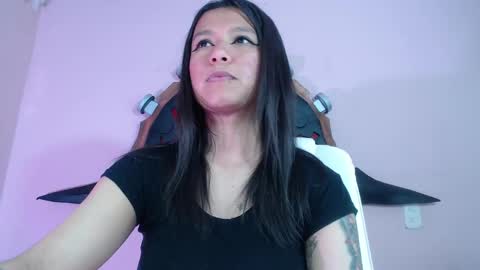 Im Evy online show from September 2025 07:04:01 PM