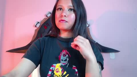 Im Evy online show from October 2025 04:29:01 PM