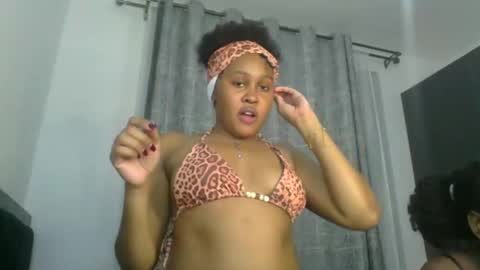 Snapshot of exotic_cutiee chatting on May 2026 11:43:01 PM exotic_cutiee online show from May 2026 11:43:01 PM