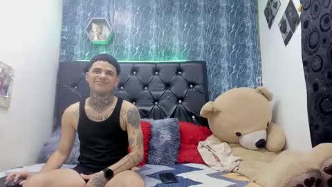 Snapshot of exotichot_couple chatting on November 2025 07:45:01 PM exotichot_couple online show from November 2025 07:45:01 PM