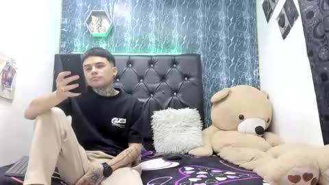 Snapshot of exotichot_couple chatting on December 2025 09:53:01 PM exotichot_couple online show from December 2025 09:53:01 PM