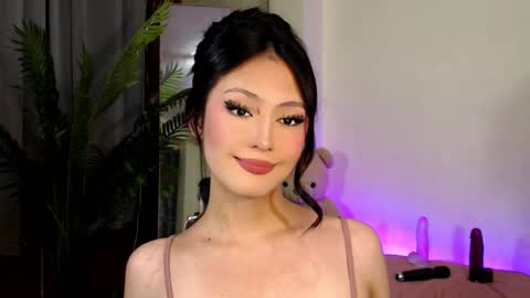 Snapshot of expensive_candyx chatting on December 2024 12:44:02 PM Candy online show from December 2024 12:44:02 PM