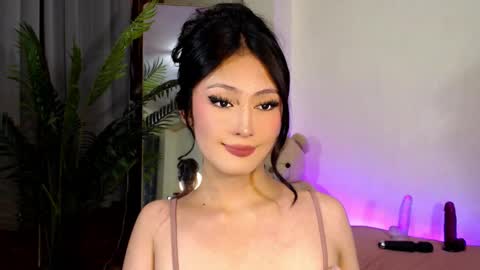 Snapshot of expensive_candyx chatting on December 2024 01:22:01 PM Candy online show from December 2024 01:22:01 PM