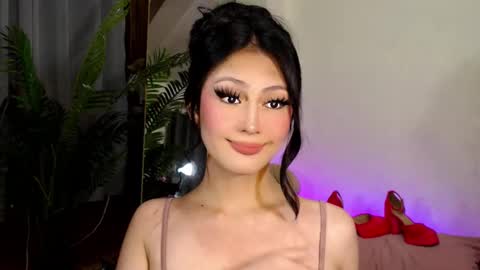 Snapshot of expensive_candyx chatting on December 2024 11:43:02 AM Candy online show from December 2024 11:43:02 AM