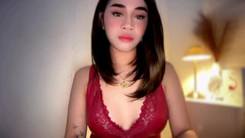 Snapshot of expensivets_chloe chatting on April 2026 05:32:02 PM chloee online show from April 2026 05:32:02 PM