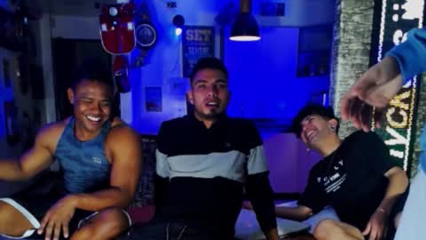 extrangers online show from December 2024 12:06:01 PM