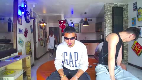 extrangers online show from January 2025 12:07:02 PM