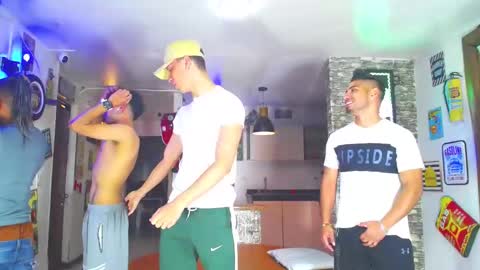 extrangers online show from February 2025 12:02:02 PM