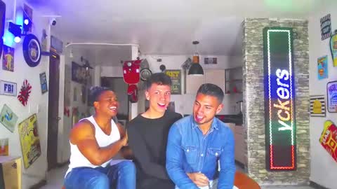 extrangers online show from February 2025 12:06:01 PM