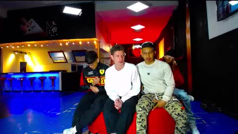 extrangers online show from September 2025 11:42:01 AM