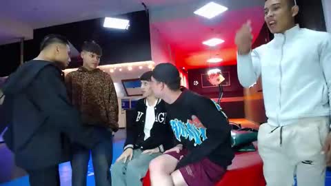 extrangers online show from September 2025 12:16:01 PM