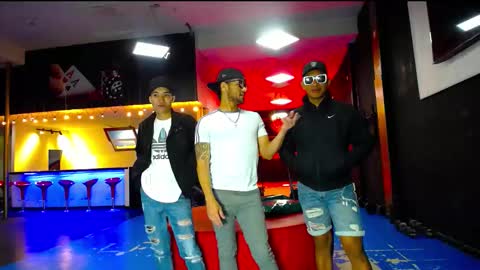 extrangers online show from September 2025 11:48:01 AM