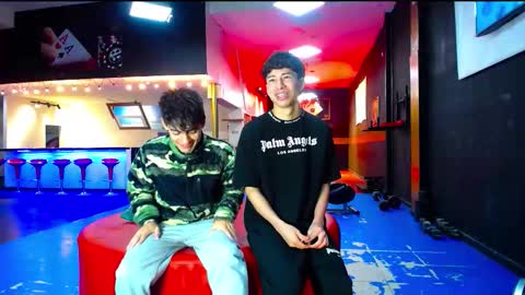 extrangers online show from October 2025 12:04:02 PM