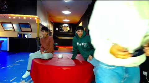 extrangers online show from October 2025 01:06:02 PM