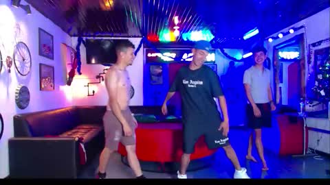 Snapshot of extrangers chatting on January 2026 05:27:02 PM extrangers online show from January 2026 05:27:02 PM