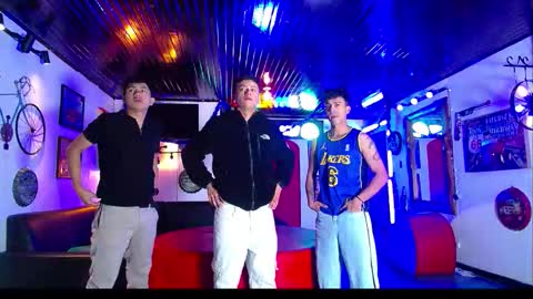 Snapshot of extrangers chatting on January 2026 01:13:02 PM extrangers online show from January 2026 01:13:02 PM