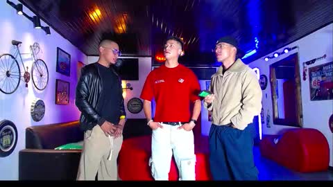 Snapshot of extrangers chatting on January 2026 01:15:02 PM extrangers online show from January 2026 01:15:02 PM