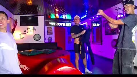 Snapshot of extrangers chatting on February 2026 12:15:01 PM extrangers online show from February 2026 12:15:01 PM