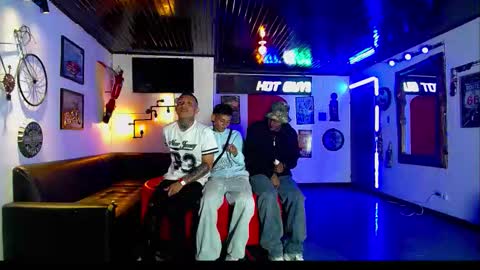 Snapshot of extrangers chatting on February 2026 12:38:01 PM extrangers online show from February 2026 12:38:01 PM