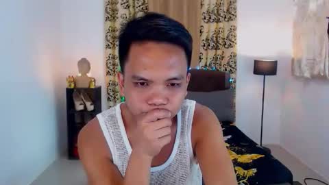 Snapshot of extraservice69menx chatting on September 2025 08:34:02 PM JOHNDAVE online show from September 2025 08:34:02 PM