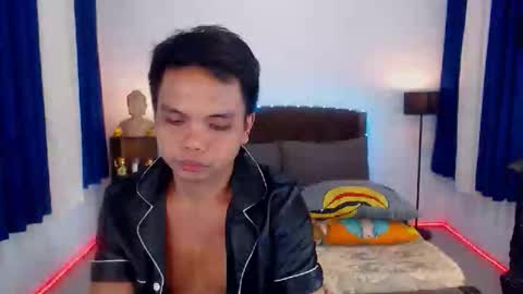 Snapshot of extraservice69menx chatting on October 2025 12:06:01 PM JOHNDAVE online show from October 2025 12:06:01 PM