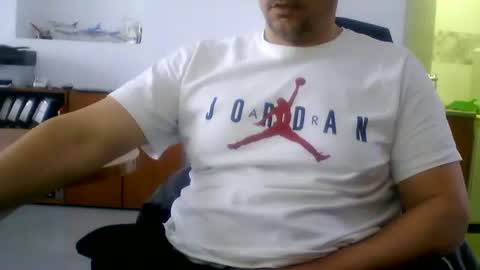 Snapshot of extrex2 chatting on March 2026 10:16:01 AM derssing online show from March 2026 10:16:01 AM