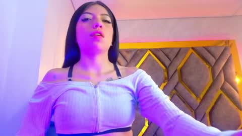 Snapshot of ey_im_simone_ chatting on May 2026 12:23:01 PM online show from May 2026 12:23:01 PM