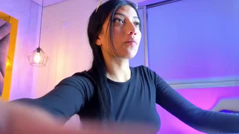Snapshot of ey_im_simone_ chatting on June 2026 12:07:02 PM online show from June 2026 12:07:02 PM