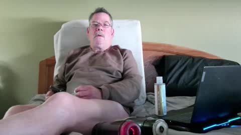 Eyeswideshut63 online show from January 2026 06:33:02 PM