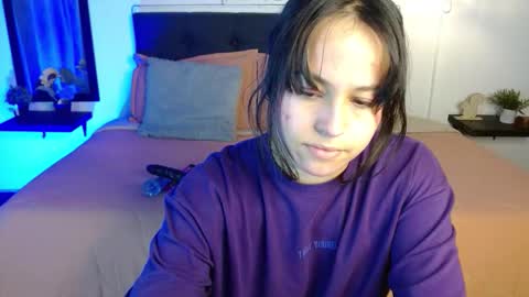 Snapshot of eymmy_24 chatting on September 2025 12:45:02 AM eymmy_24 online show from September 2025 12:45:02 AM