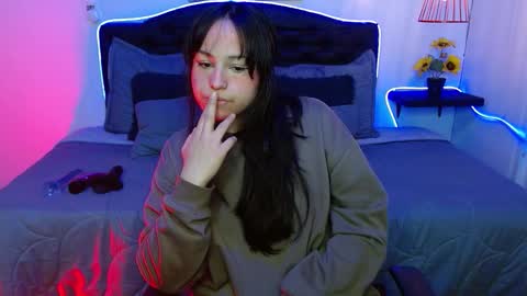 Snapshot of eymmy_24 chatting on September 2025 01:30:01 AM eymmy_24 online show from September 2025 01:30:01 AM