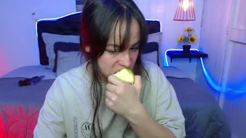 Snapshot of eymmy_24 chatting on October 2025 02:56:01 AM eymmy_24 online show from October 2025 02:56:01 AM