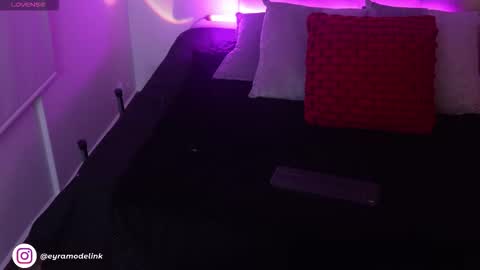 Snapshot of eyrarosee chatting on November 2025 10:47:02 PM IG eyramodelink online show from November 2025 10:47:02 PM