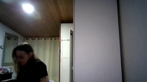Snapshot of ezlngirl chatting on April 2026 04:21:01 AM Aimee online show from April 2026 04:21:01 AM