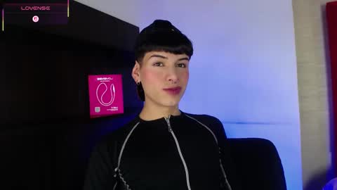 Juan online show from October 2025 04:57:02 AM