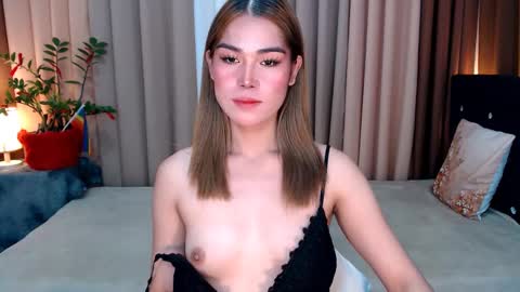 Snapshot of ezrahollywood chatting on December 2024 06:12:02 AM UR SWEET EZRA online show from December 2024 06:12:02 AM