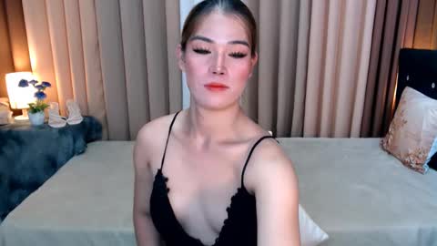 Snapshot of ezrahollywood chatting on January 2025 05:20:01 PM UR SWEET EZRA online show from January 2025 05:20:01 PM