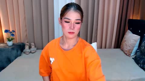 Snapshot of ezrahollywood chatting on January 2025 04:05:01 PM UR SWEET EZRA online show from January 2025 04:05:01 PM