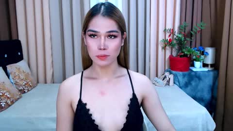 Snapshot of ezrahollywood chatting on January 2025 08:11:01 PM UR SWEET EZRA online show from January 2025 08:11:01 PM