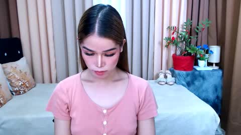 Snapshot of ezrahollywood chatting on January 2025 06:43:01 PM UR SWEET EZRA online show from January 2025 06:43:01 PM