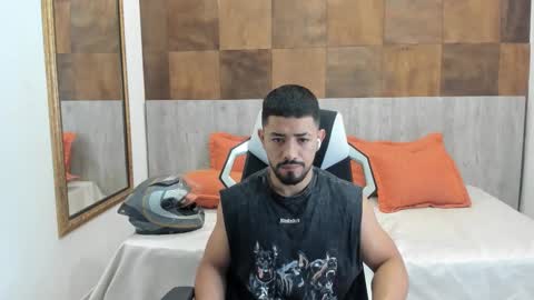 Ezzio Scolaro online show from September 2025 01:55:01 PM