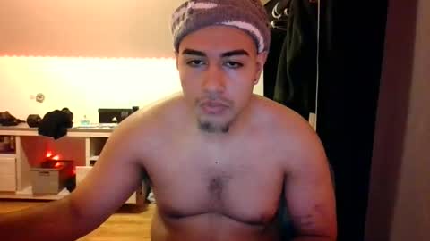 ezzteban935 online show from April 2026 02:14:01 AM